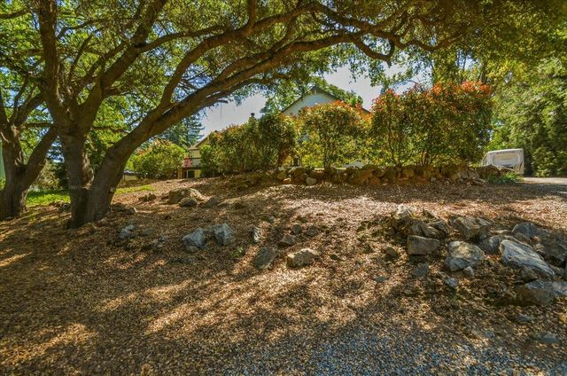 320 Gopher Flat Rd, Sutter Creek, CA 95685