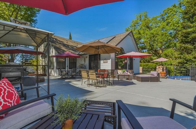 320 Gopher Flat Rd, Sutter Creek, CA 95685