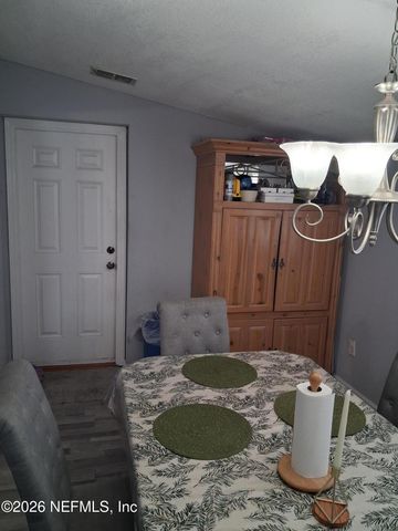 7663 FALCON Street, Jacksonville, FL 32244