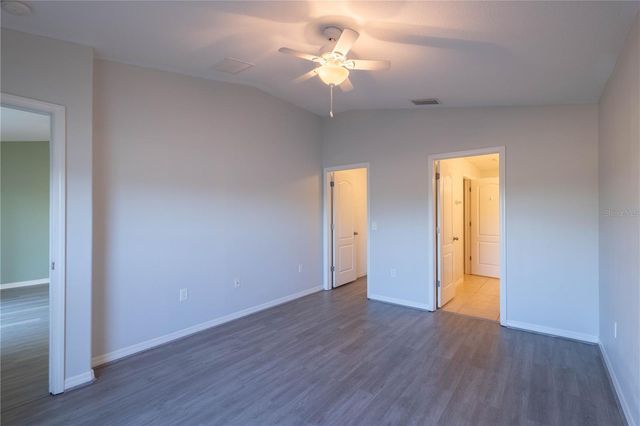 8022 ALAMOSA WOOD AVENUE, Ruskin, FL 33573