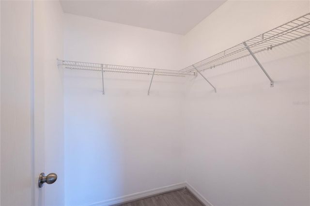 8022 ALAMOSA WOOD AVENUE, Ruskin, FL 33573