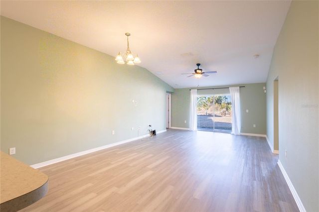 8022 ALAMOSA WOOD AVENUE, Ruskin, FL 33573