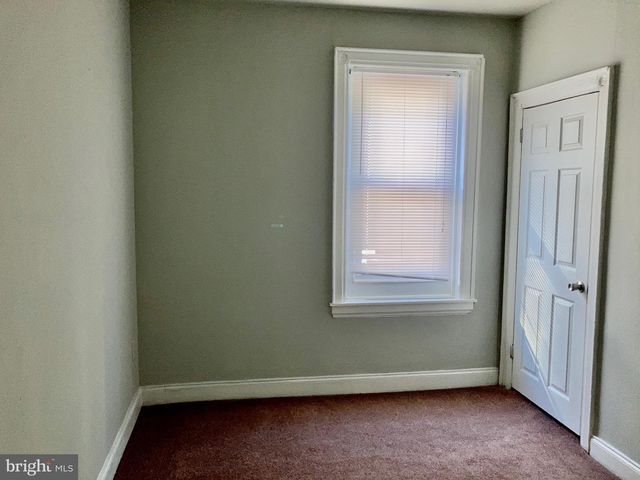 5215 PINE ST, Philadelphia, PA 19143