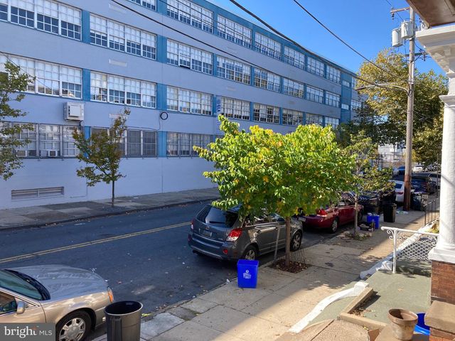 5215 PINE ST, Philadelphia, PA 19143
