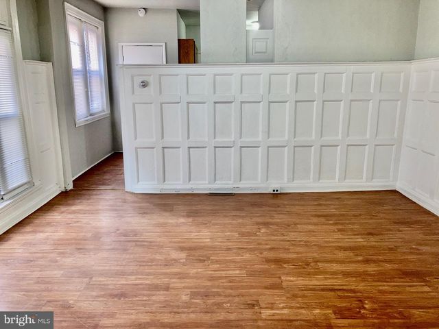 5215 PINE ST, Philadelphia, PA 19143