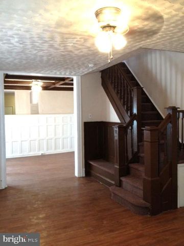 5215 PINE ST, Philadelphia, PA 19143