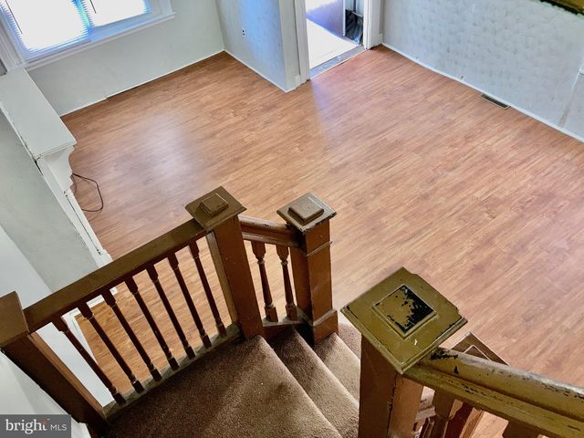 5215 PINE ST, Philadelphia, PA 19143