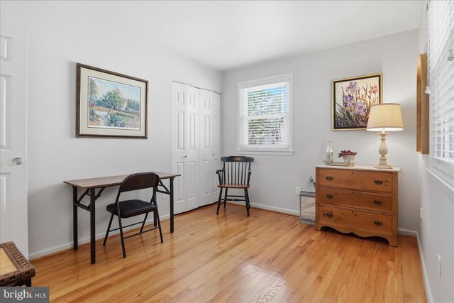 402 WALKER ST SW, Vienna, VA 22180