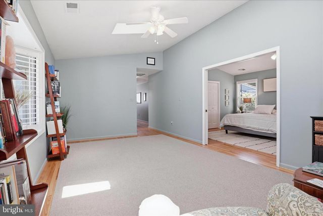 402 WALKER ST SW, Vienna, VA 22180