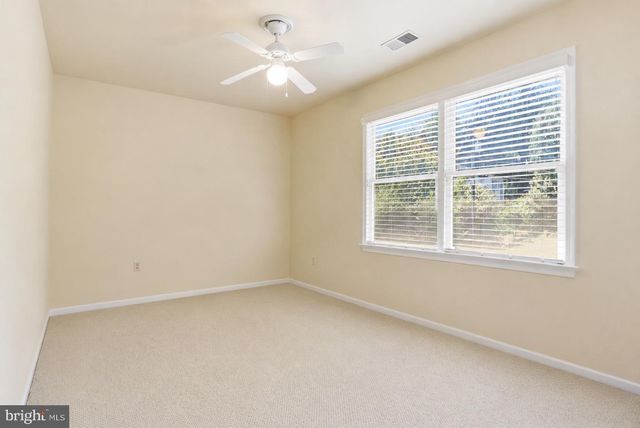 402 WALKER ST SW, Vienna, VA 22180