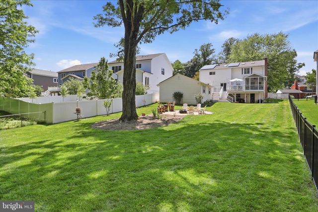 402 WALKER ST SW, Vienna, VA 22180