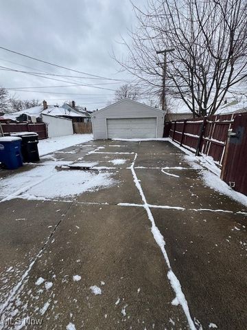 4062 W 140th Street, Cleveland, OH 44135
