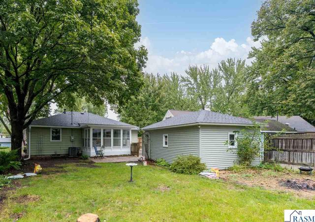 13 Southview Drive, Mankato, MN 56001