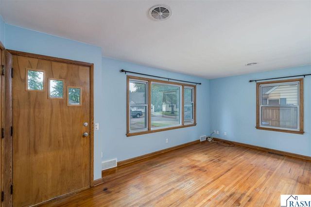 13 Southview Drive, Mankato, MN 56001