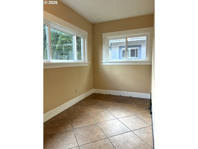 4757 N VANDERBILT St, Portland, OR 97203