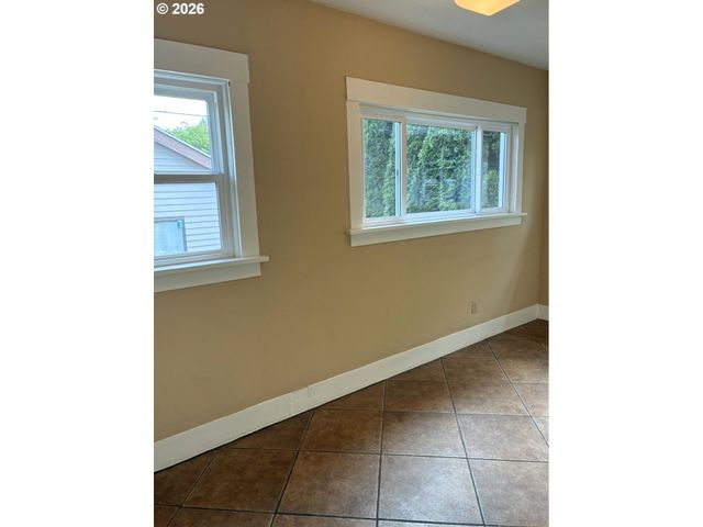 4757 N VANDERBILT St, Portland, OR 97203