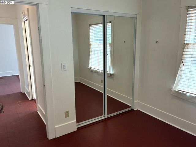 4757 N VANDERBILT St, Portland, OR 97203