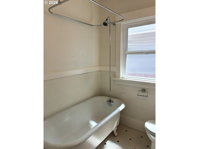 4757 N VANDERBILT St, Portland, OR 97203
