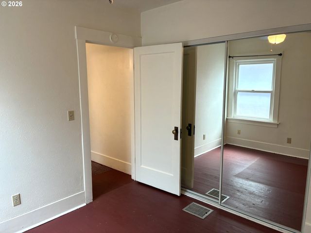 4757 N VANDERBILT St, Portland, OR 97203