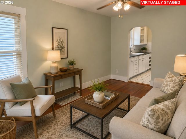 4757 N VANDERBILT St, Portland, OR 97203