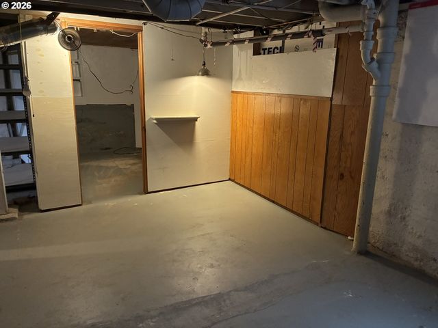 4757 N VANDERBILT St, Portland, OR 97203
