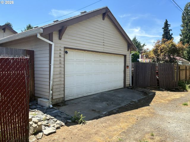 4757 N VANDERBILT St, Portland, OR 97203