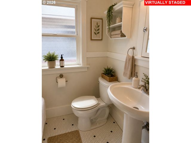 4757 N VANDERBILT St, Portland, OR 97203