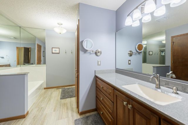 17295 Fieldcrest Avenue, Farmington, MN 55024