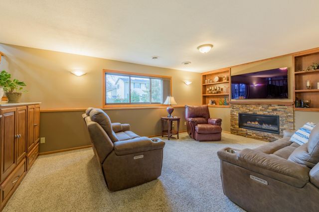 17295 Fieldcrest Avenue, Farmington, MN 55024