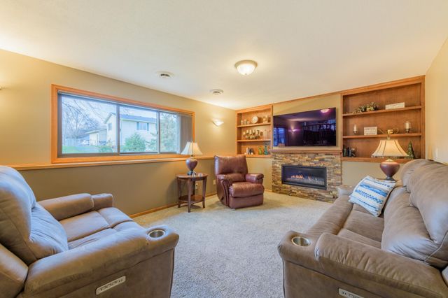 17295 Fieldcrest Avenue, Farmington, MN 55024