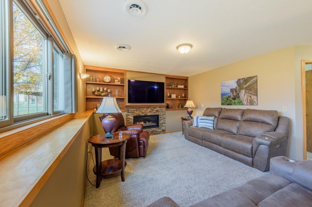 17295 Fieldcrest Avenue, Farmington, MN 55024