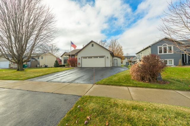 17295 Fieldcrest Avenue, Farmington, MN 55024