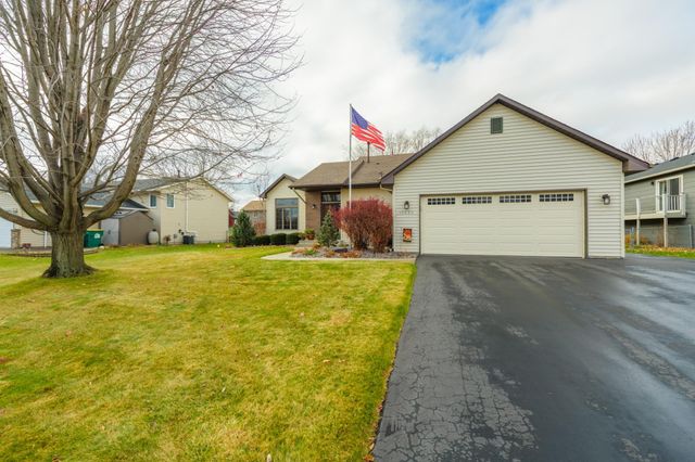 17295 Fieldcrest Avenue, Farmington, MN 55024