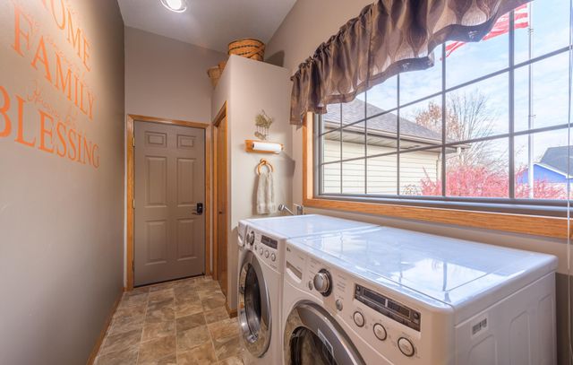 17295 Fieldcrest Avenue, Farmington, MN 55024