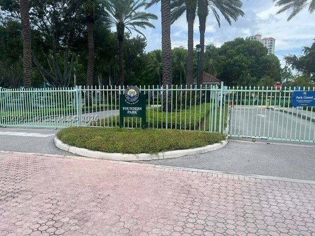 3330 NE 190th St LPH14, Aventura, FL 33180