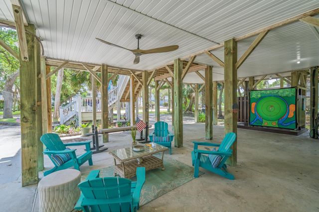 407 Pompano Road, Edisto Island, SC 29438