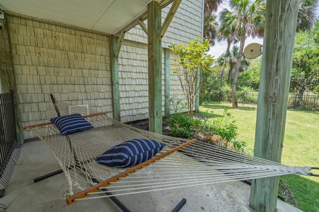 407 Pompano Road, Edisto Island, SC 29438