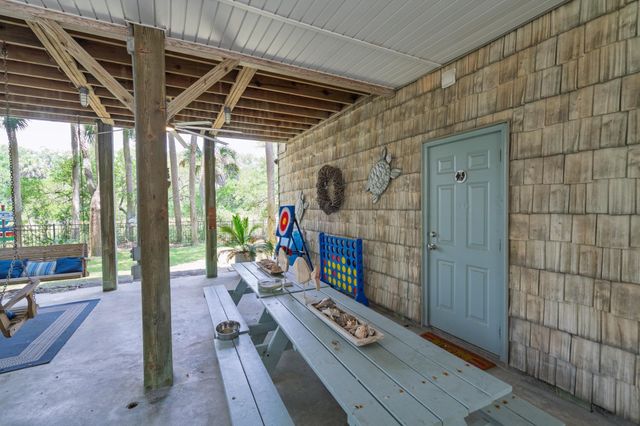 407 Pompano Road, Edisto Island, SC 29438