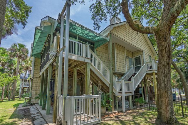 407 Pompano Road, Edisto Island, SC 29438