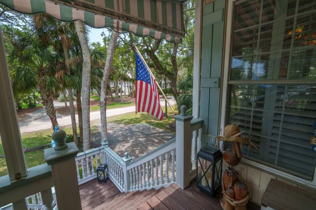 407 Pompano Road, Edisto Island, SC 29438