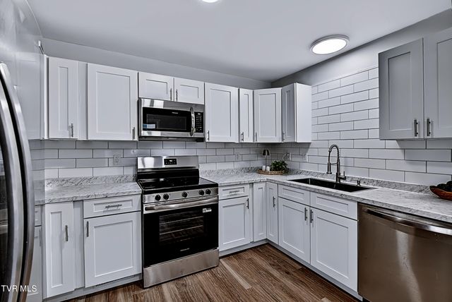 2045 Greenway Street, Kingsport, TN 37660