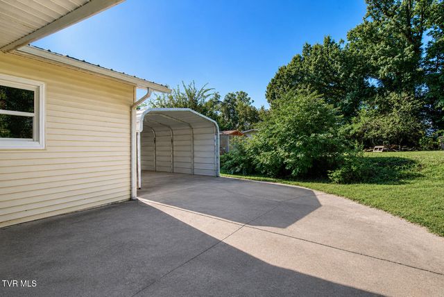 2045 Greenway Street, Kingsport, TN 37660