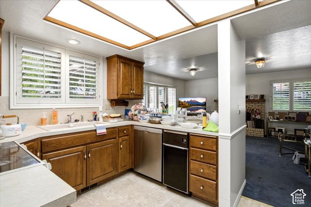 1802 WHISPERING OAKS DR, Ogden, UT 84403