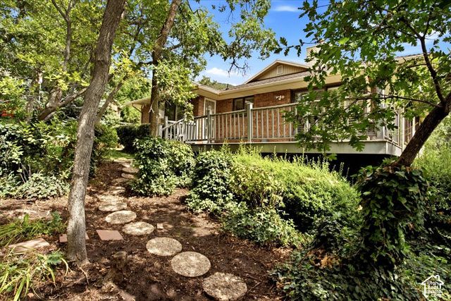 1802 WHISPERING OAKS DR, Ogden, UT 84403