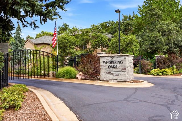 1802 WHISPERING OAKS DR, Ogden, UT 84403