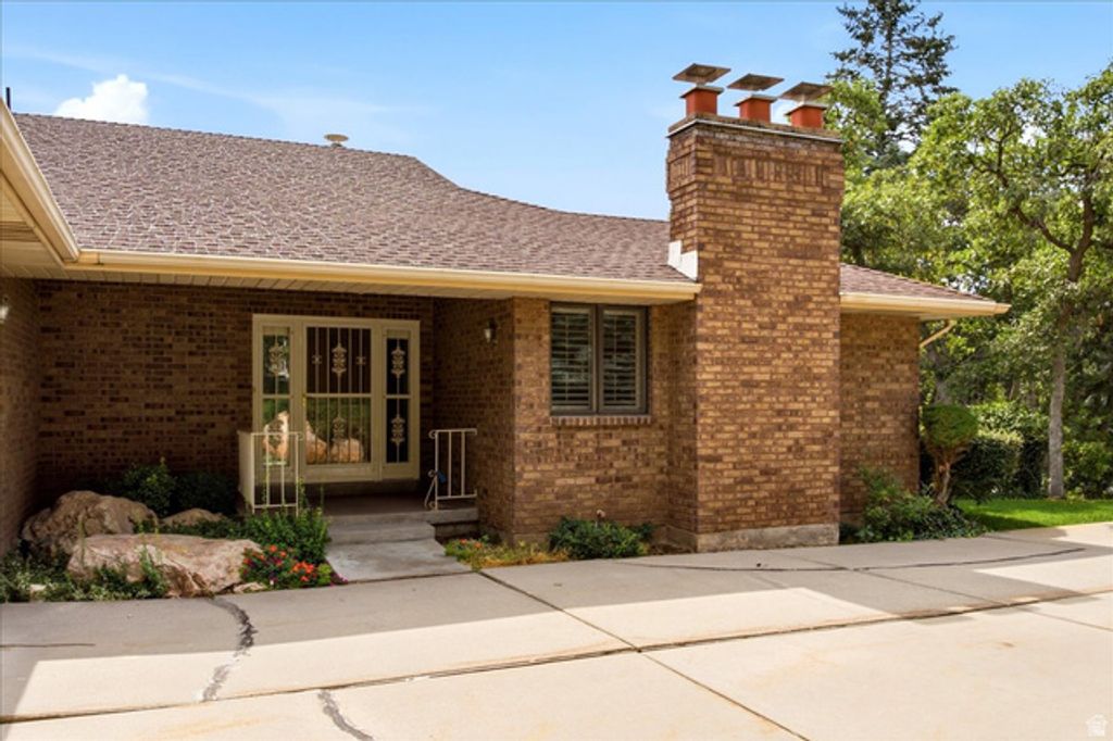 1802 WHISPERING OAKS DR, Ogden, UT 84403 — photo 4