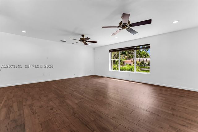 11890 SW 72nd Pl, Pinecrest, FL 33156