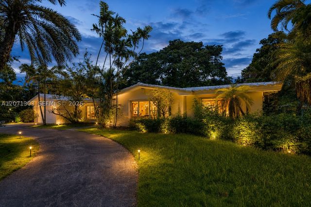 11890 SW 72nd Pl, Pinecrest, FL 33156