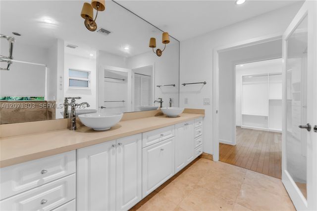11890 SW 72nd Pl, Pinecrest, FL 33156