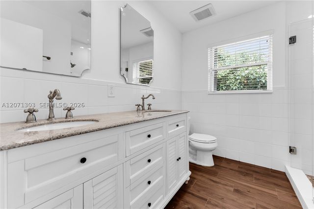 11890 SW 72nd Pl, Pinecrest, FL 33156